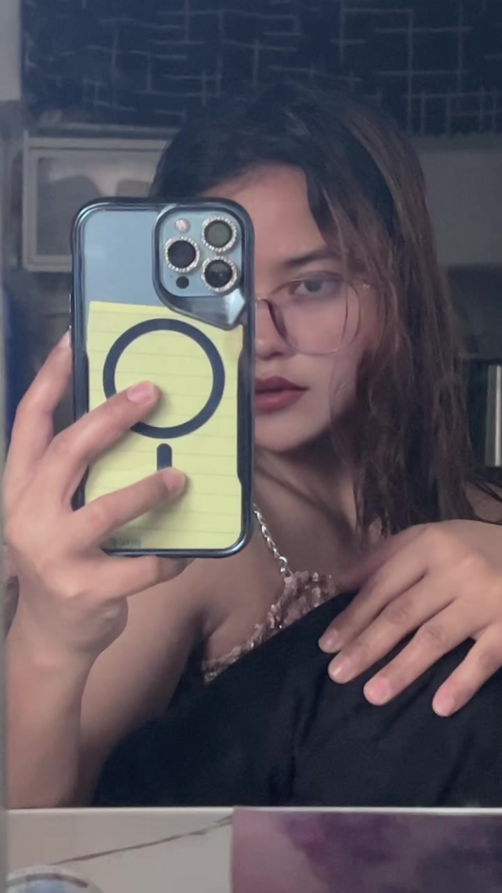 @👾