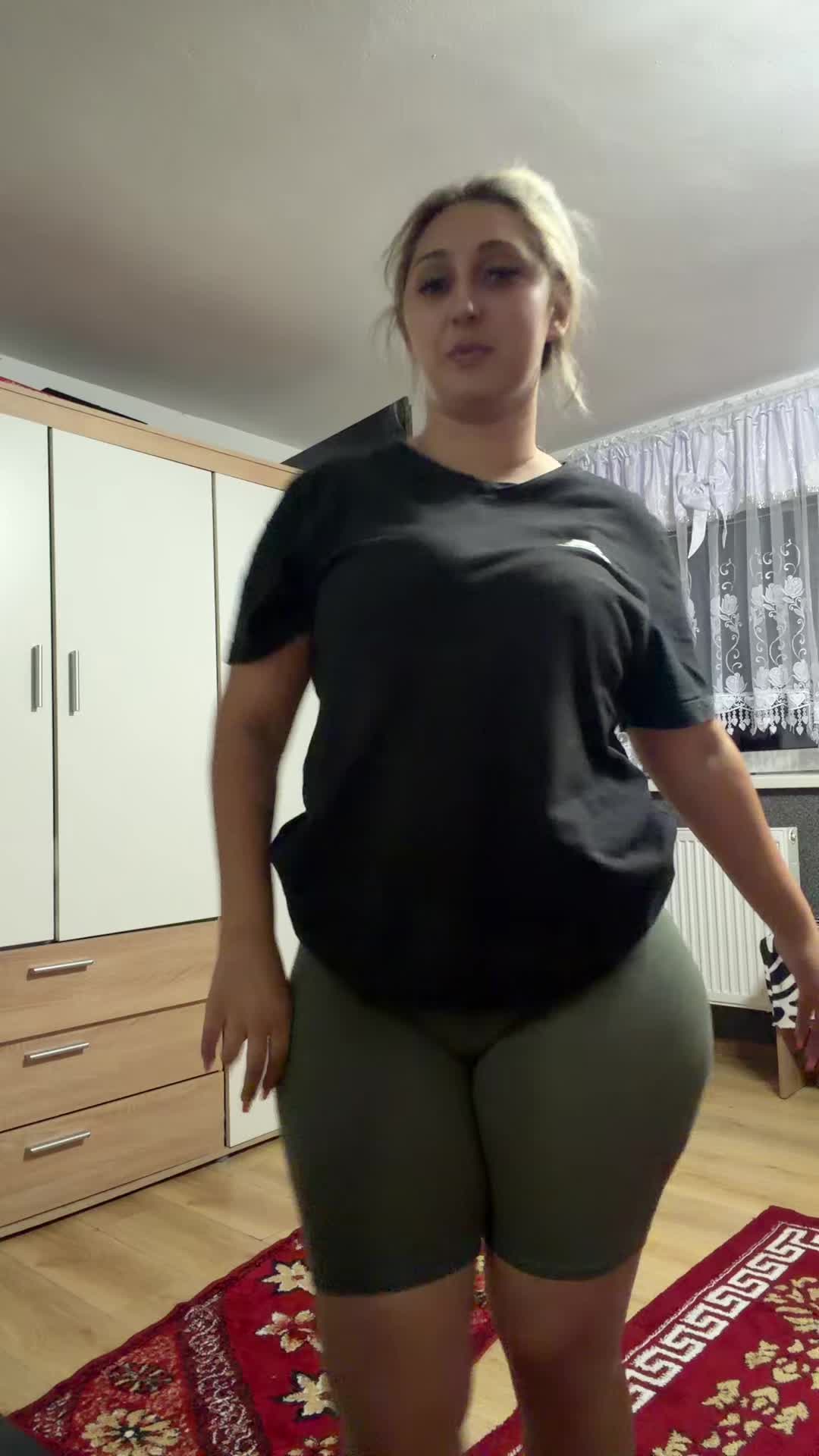 @_viki451