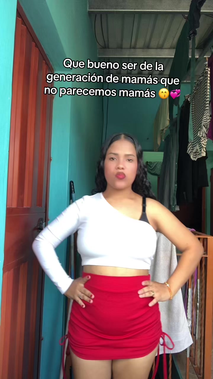 @Ela🌷💚
