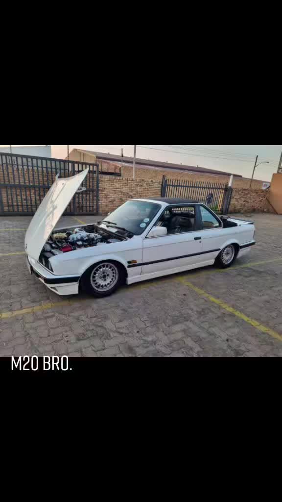 @Khathaza Umsholozi