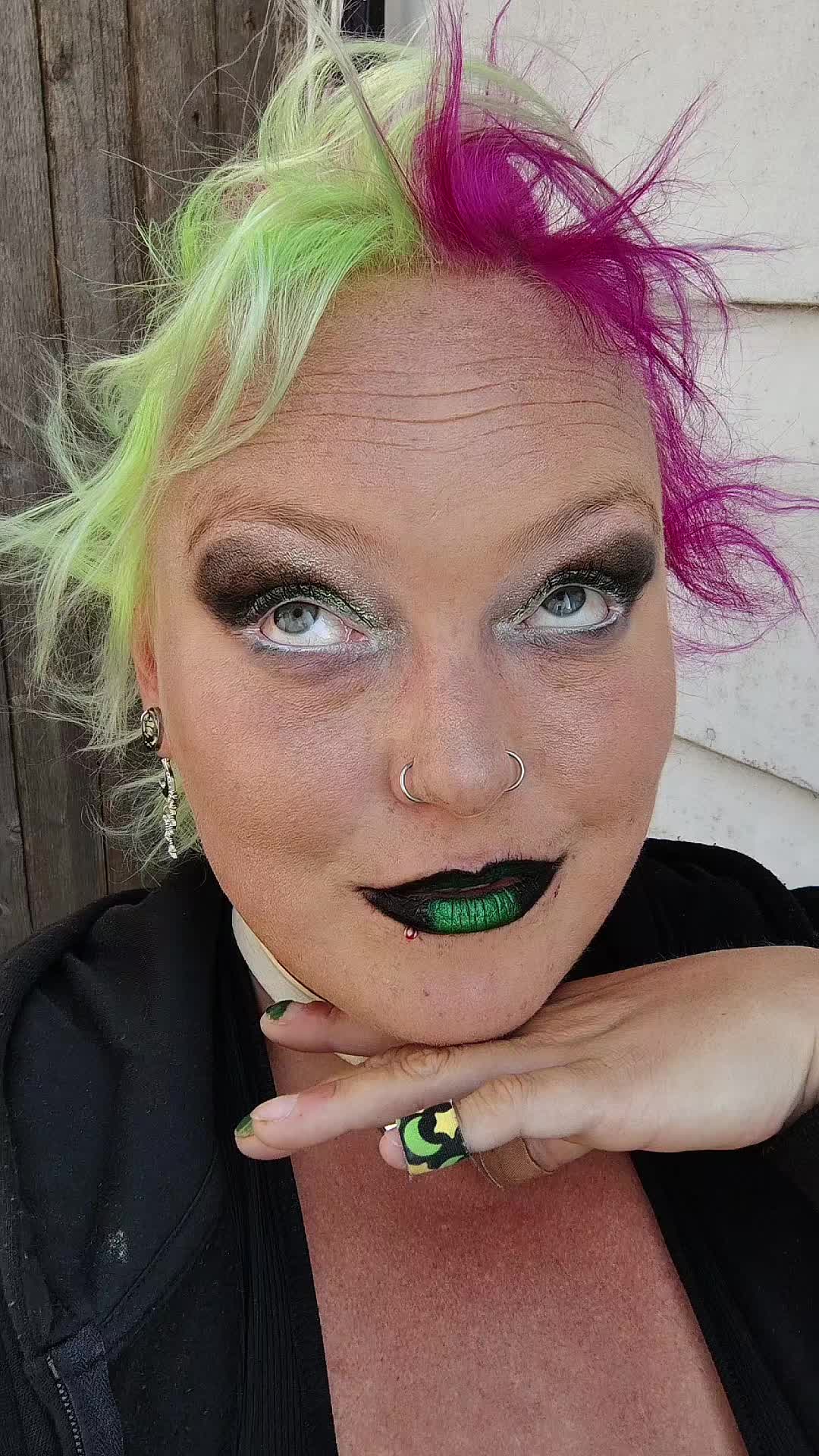 @twistedly_unique1