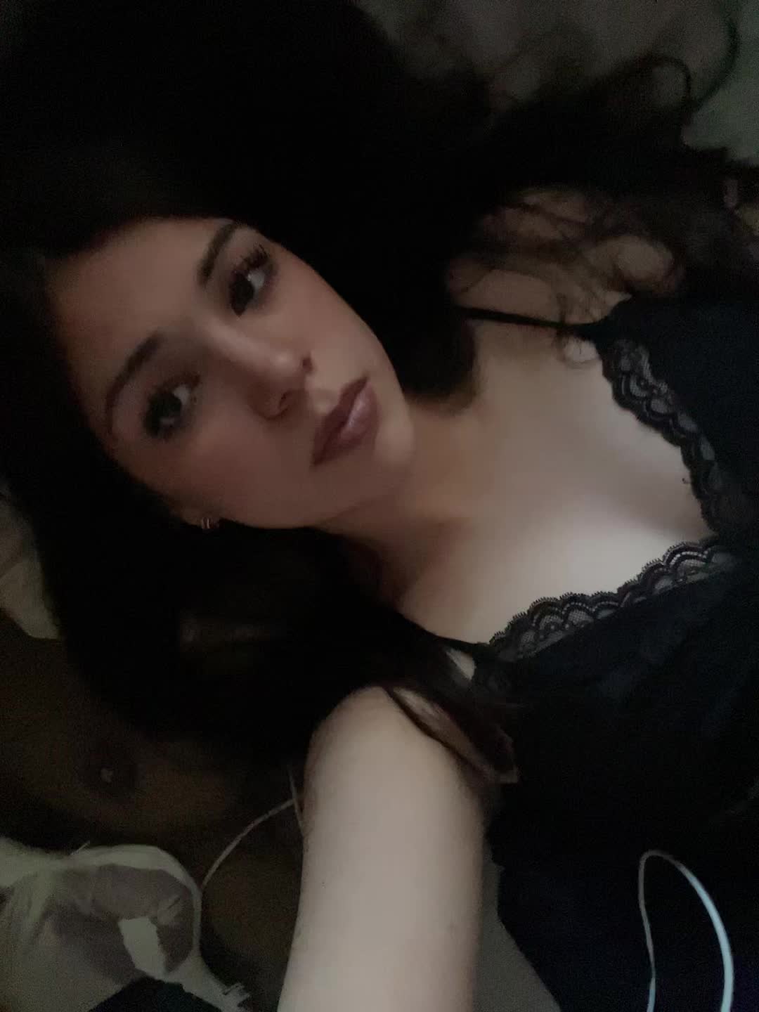 @isabella