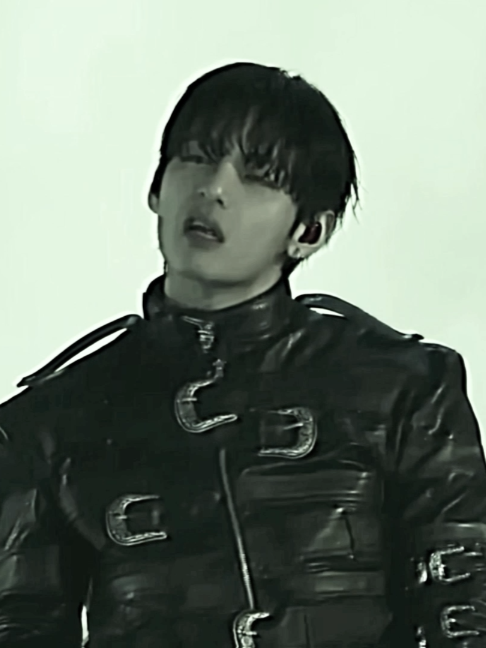 @𝗧𝗮𝗲𝗸𝗲𝗿𝗿𝗿⁷is seeing bts