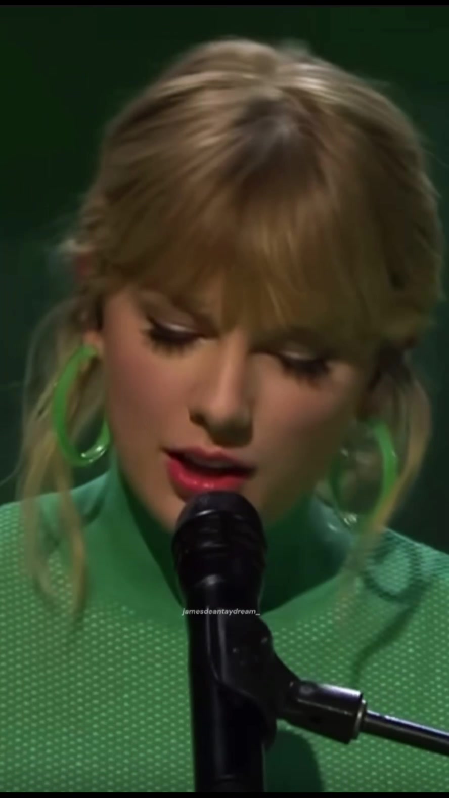 @amelie 🖤🎧 (Taylor’s Version)
