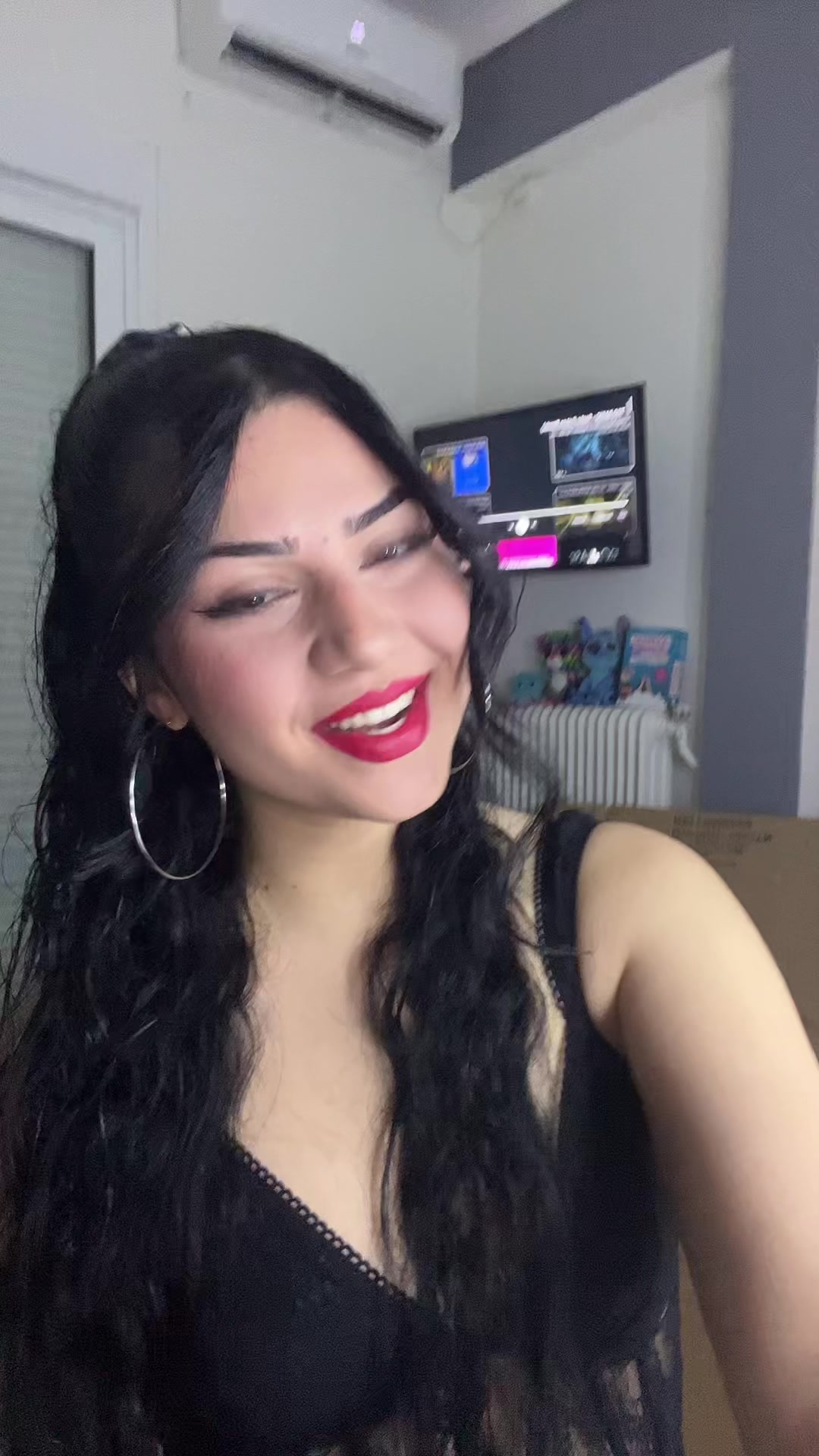 @Glykeria_flk