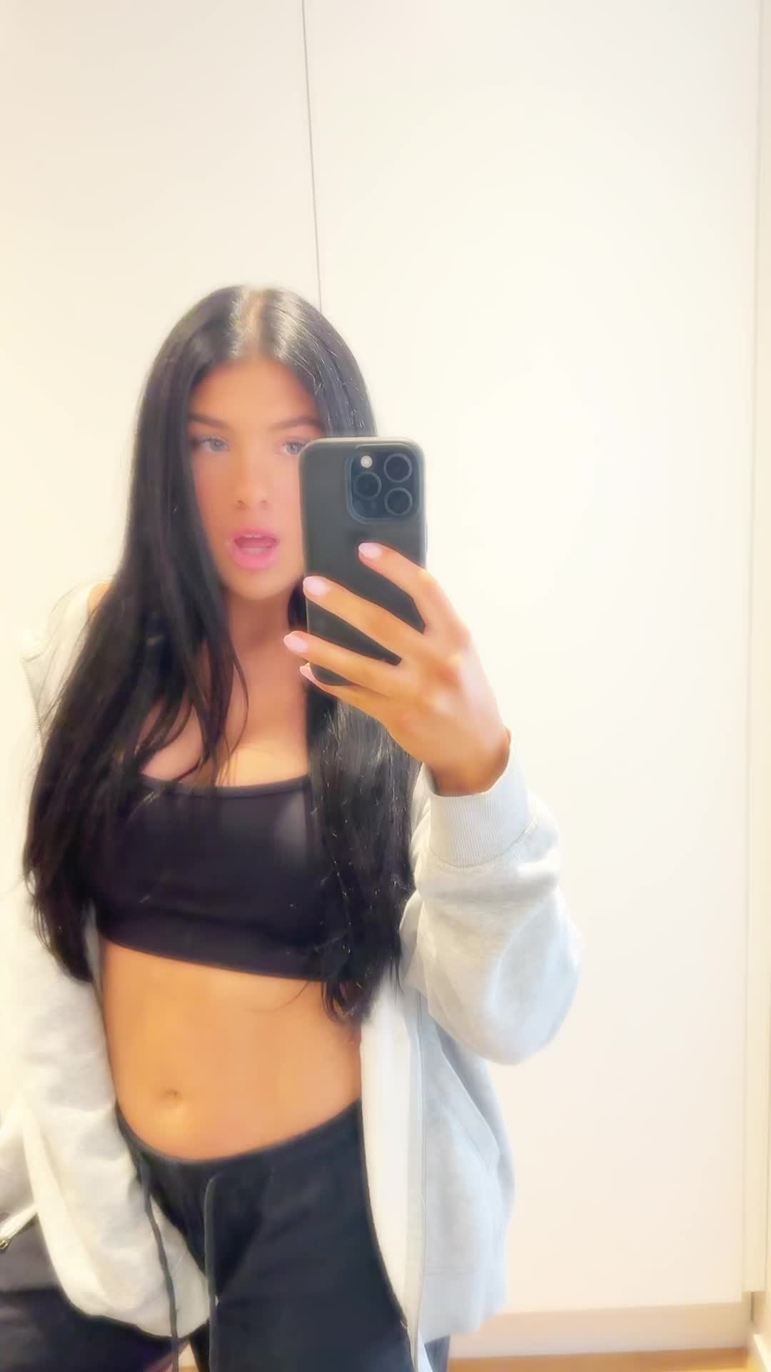 @prettylittleera
