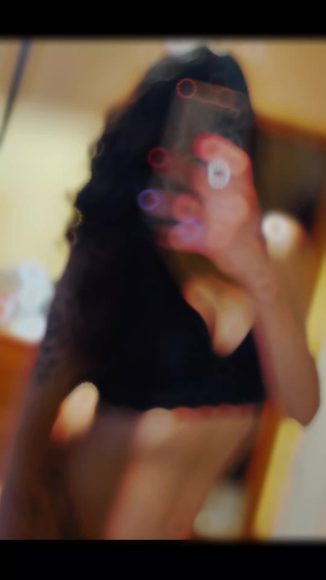 @tizianarebelgirl
