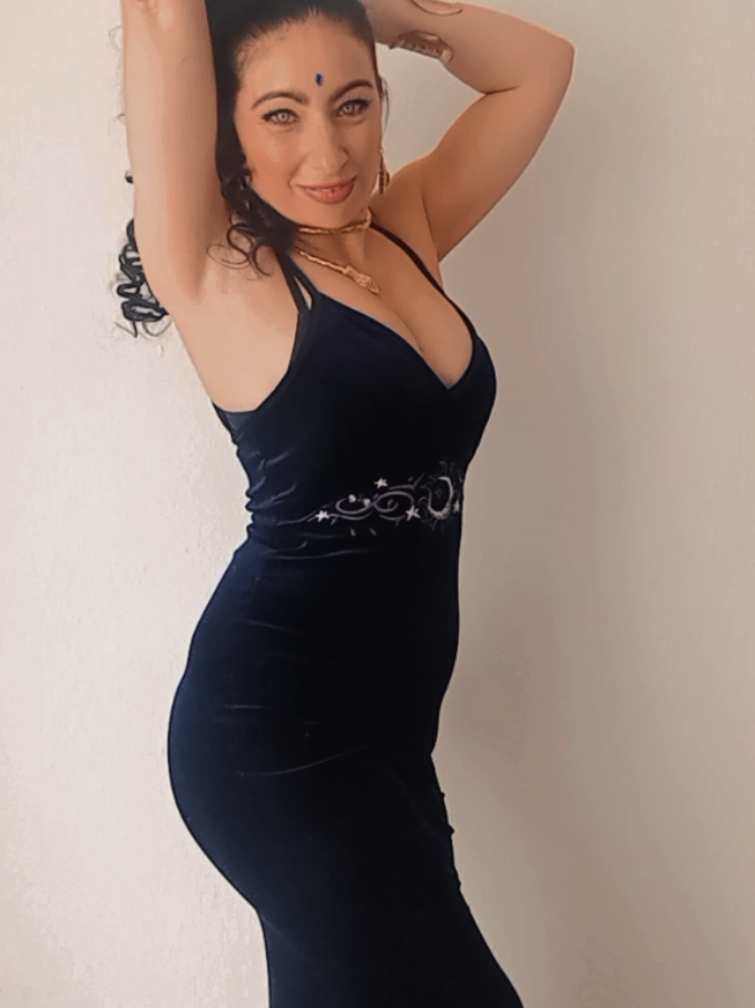 @Belly Dancer Loretta loren