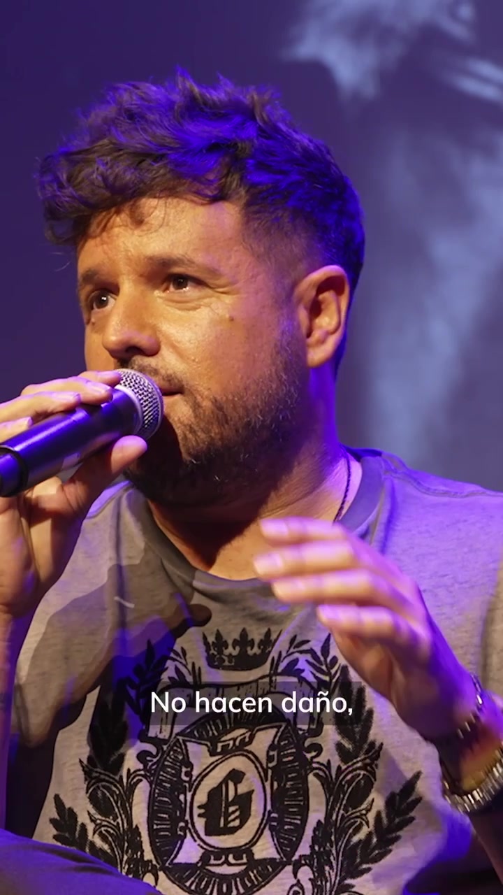 @El País