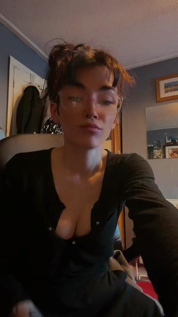 @MistressOfEvil😈