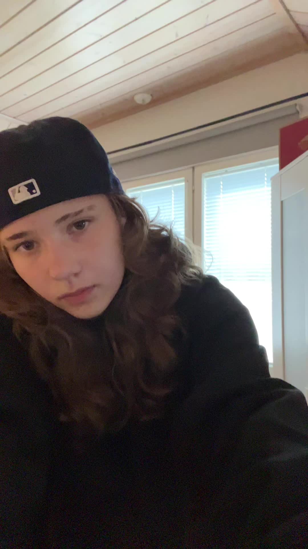 @︎