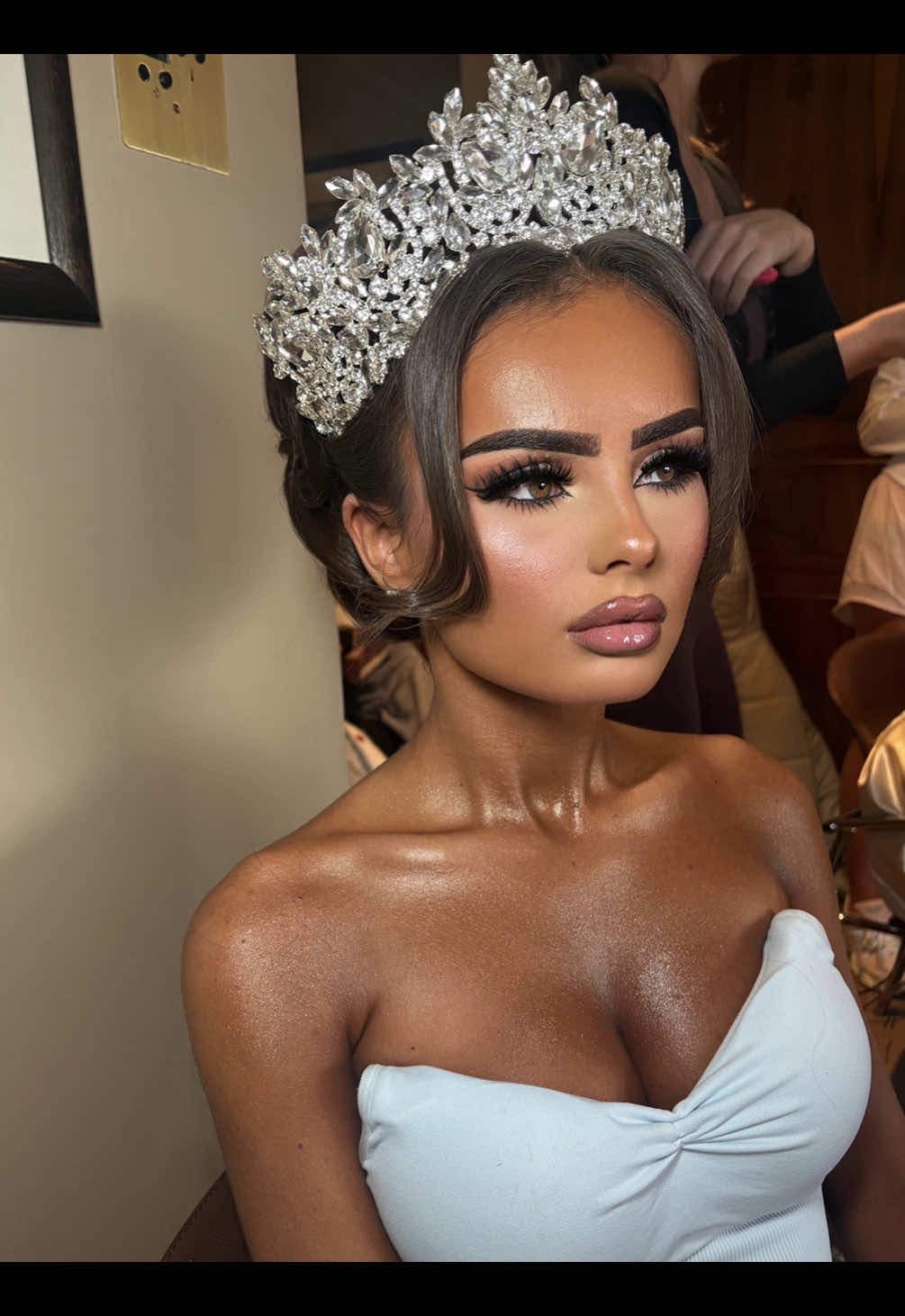 @MAKEUPBYSHOLAA