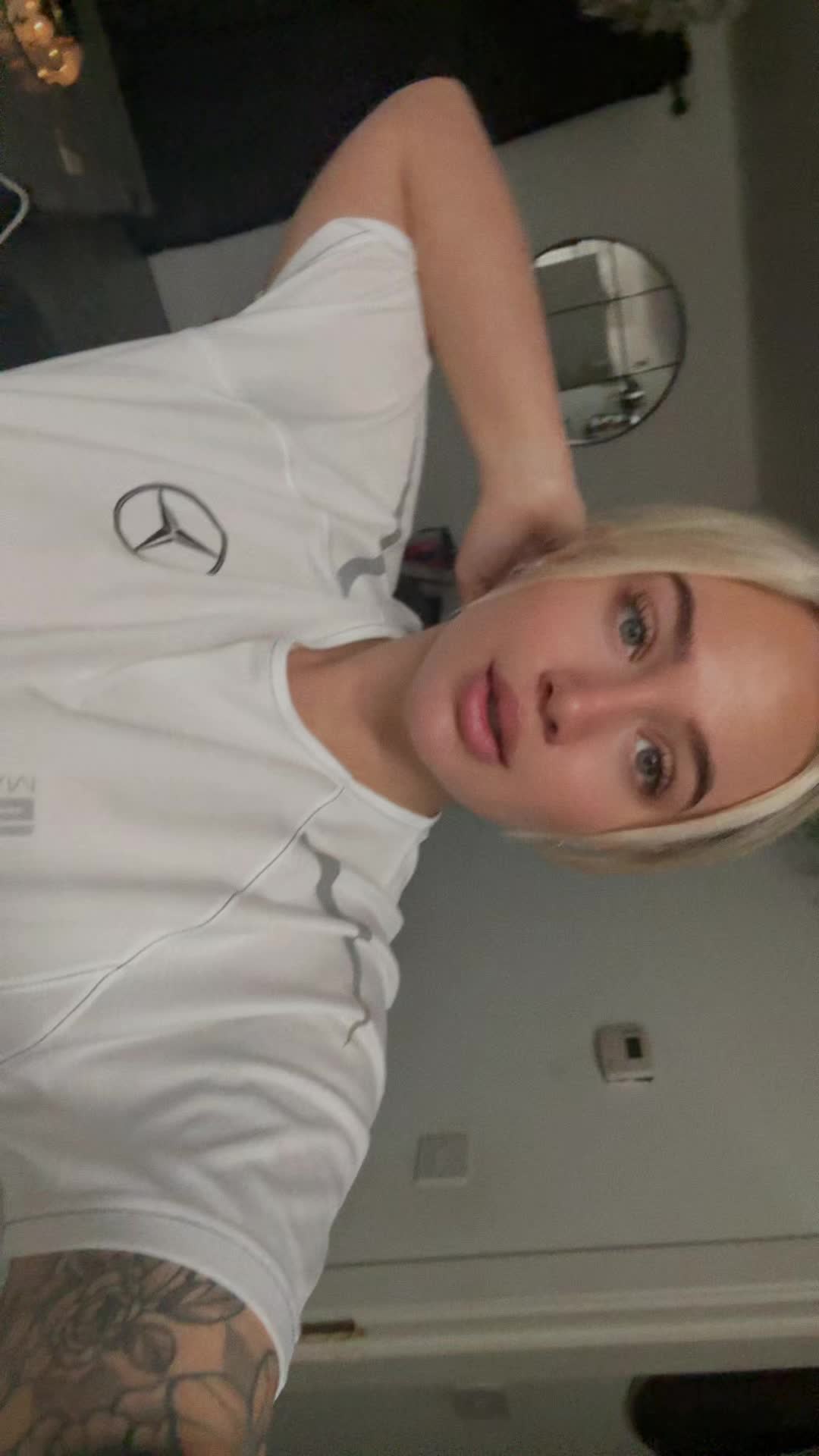 @Official_Elleshaaa