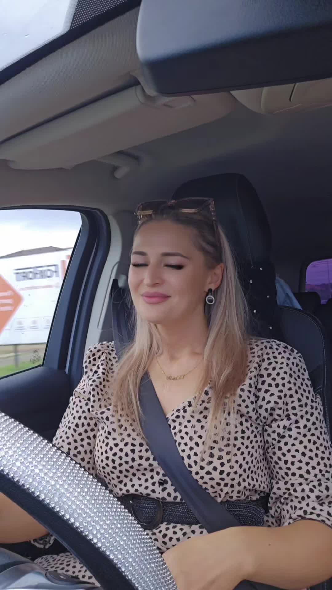 @Claudia Marina