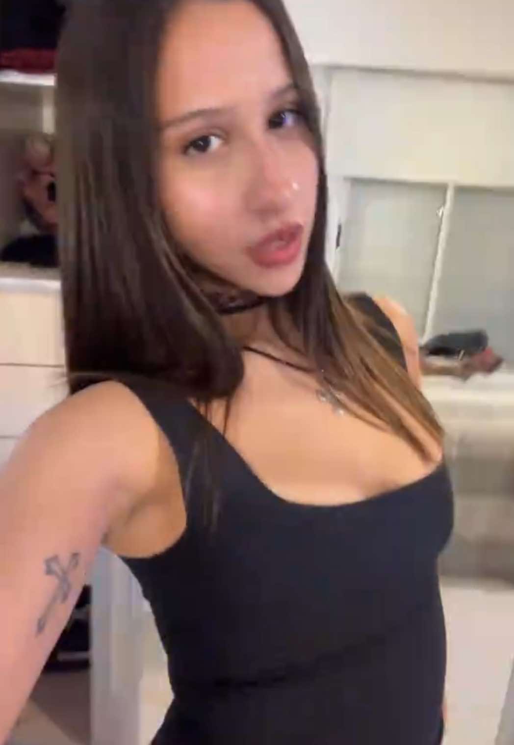 @chica violeta