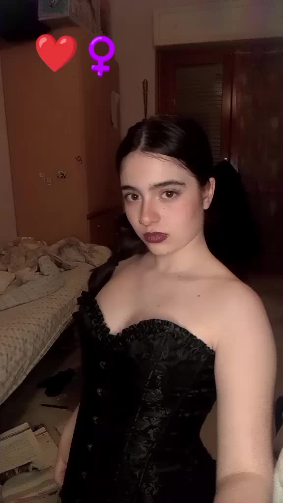 @𝐯𝐚𝐥𝐞𝐧𝐭𝐢𝐧𝐚💋
