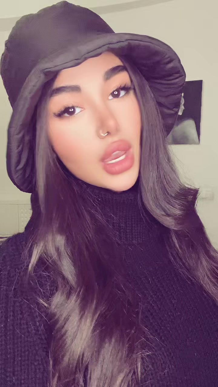 @donyaafsharr