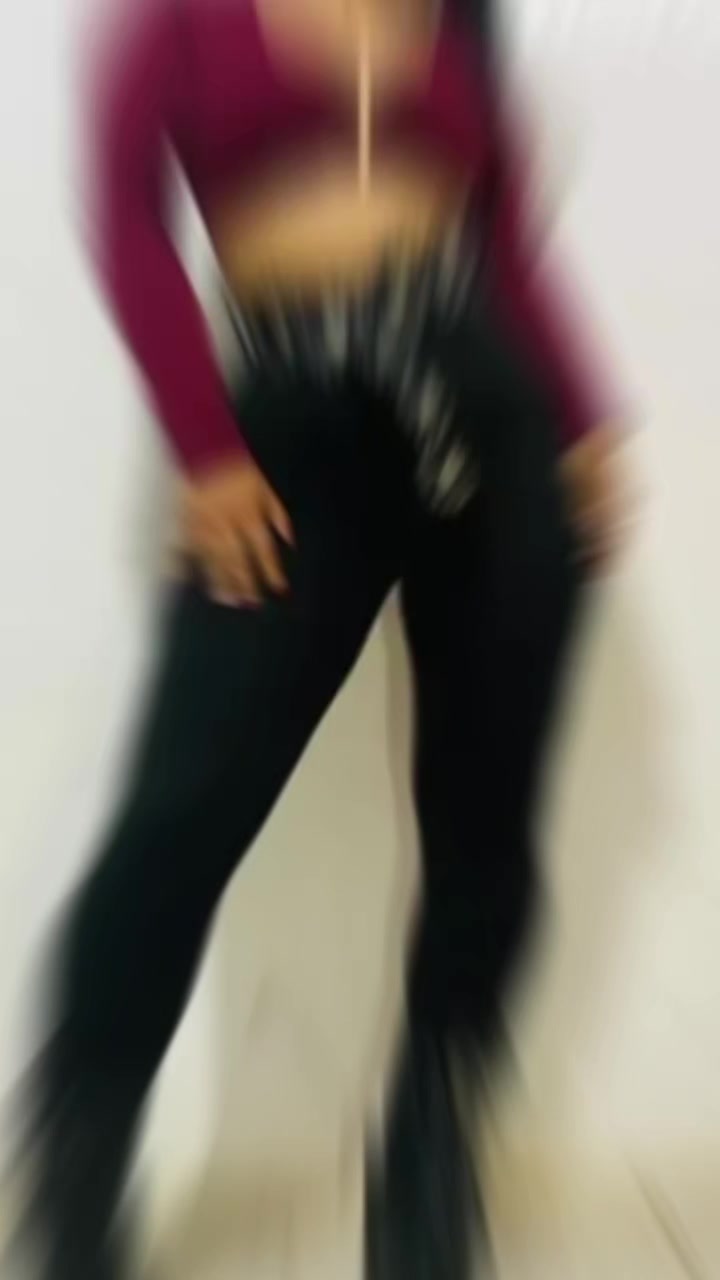 @lauraazar