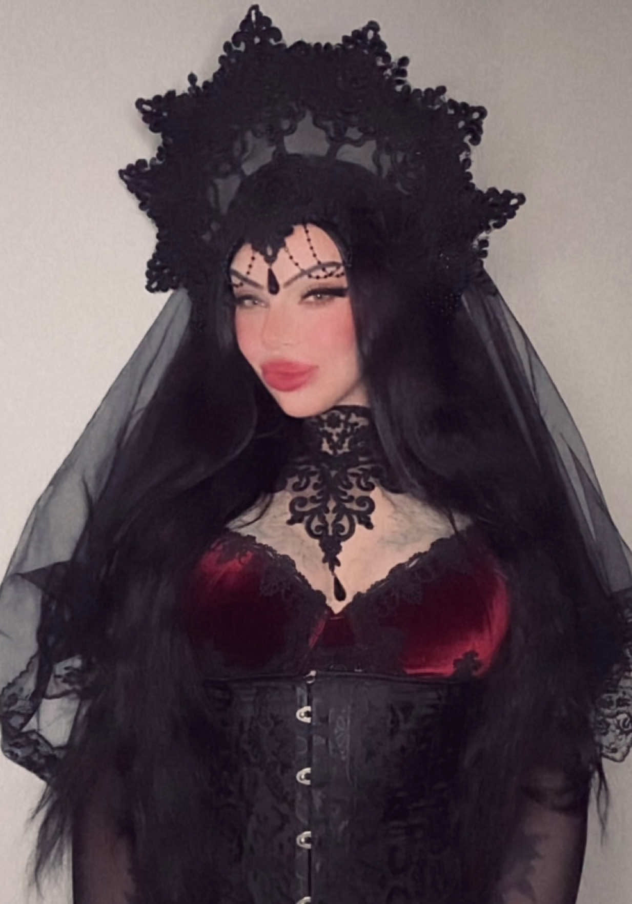 @Draculeas Contesa Caroline