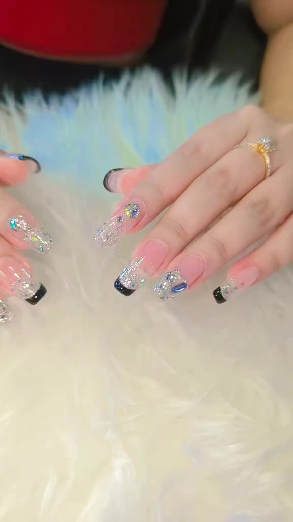 @mie mie nails(နန်းရွှေဝါ)