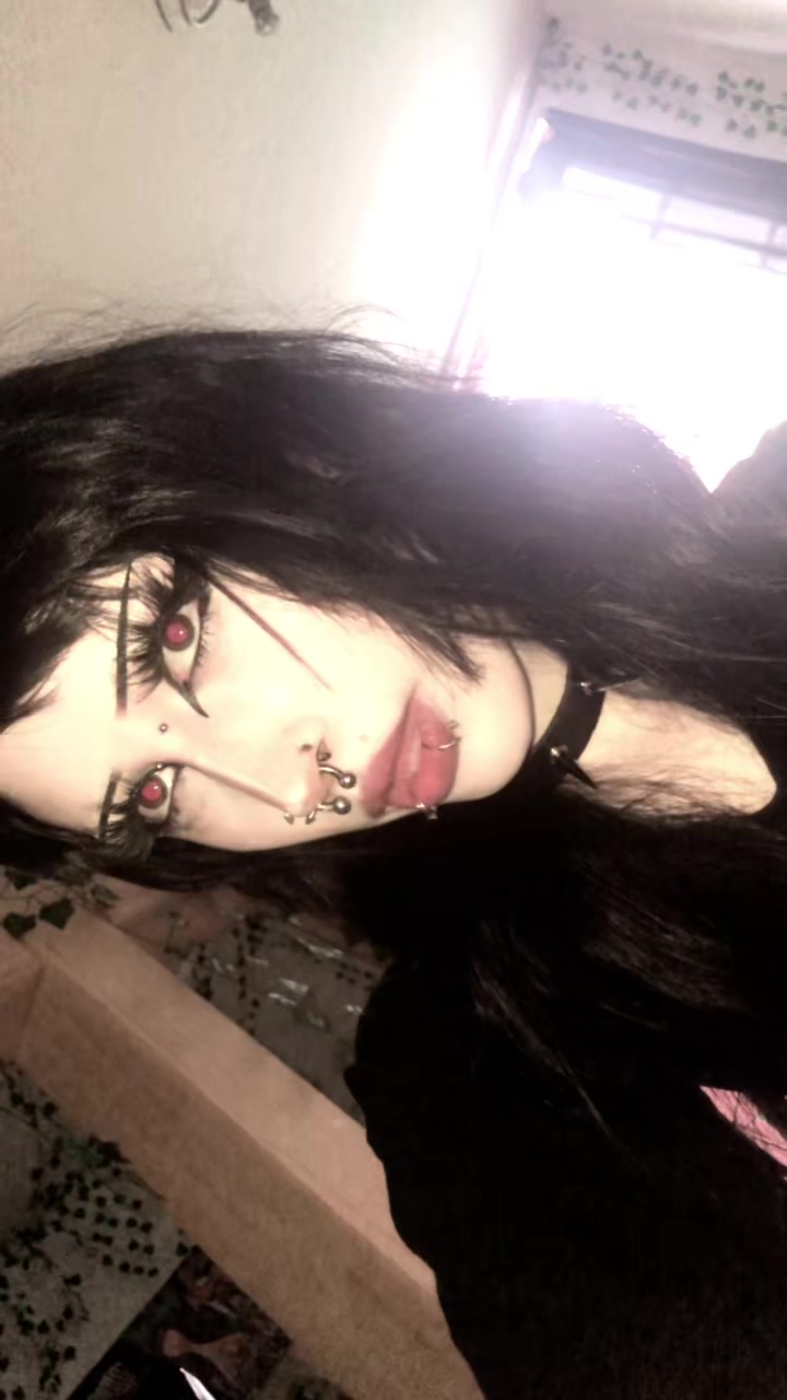 @_rotten.vampire_