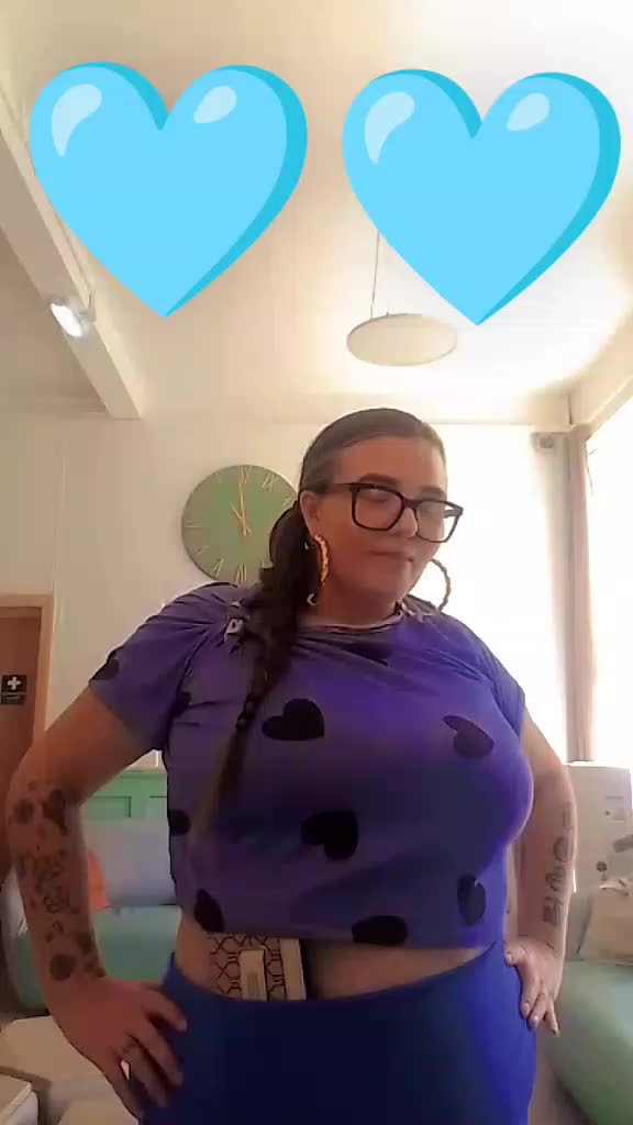 @annielizzybee1992