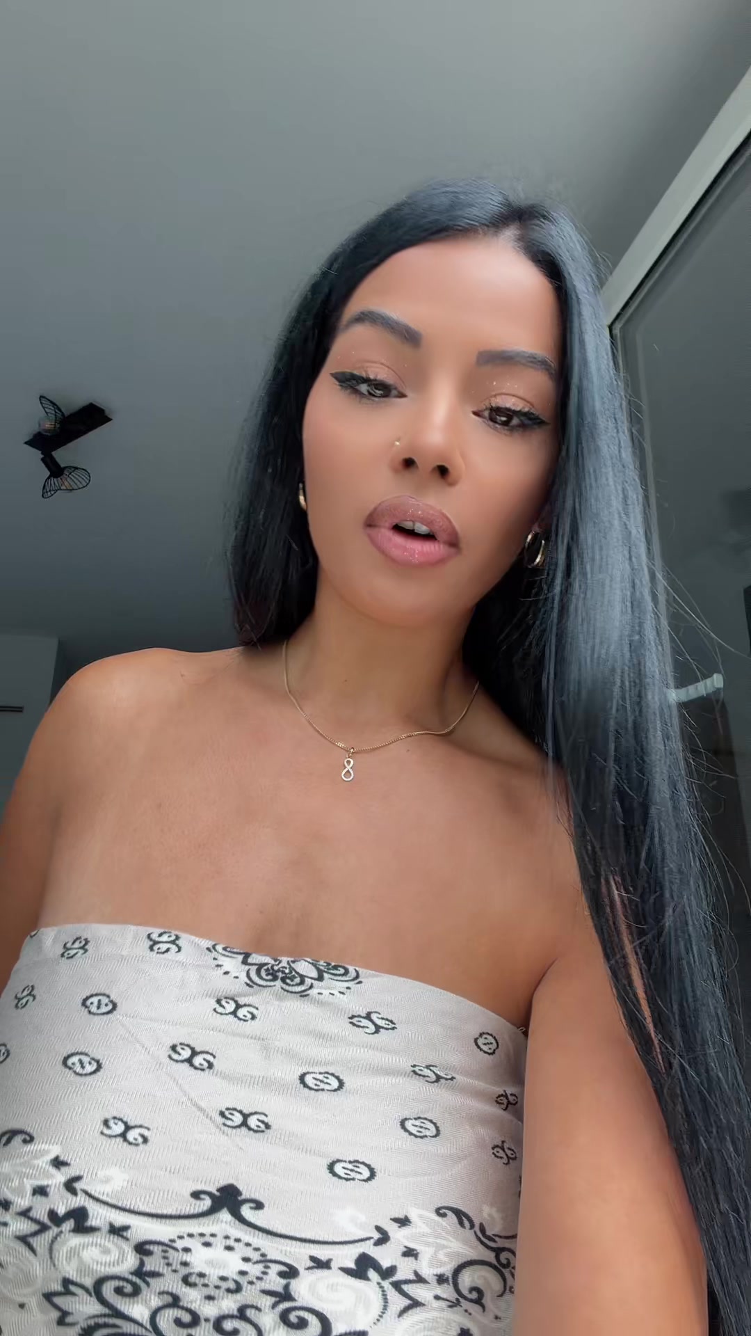 @Lavinia_Willson