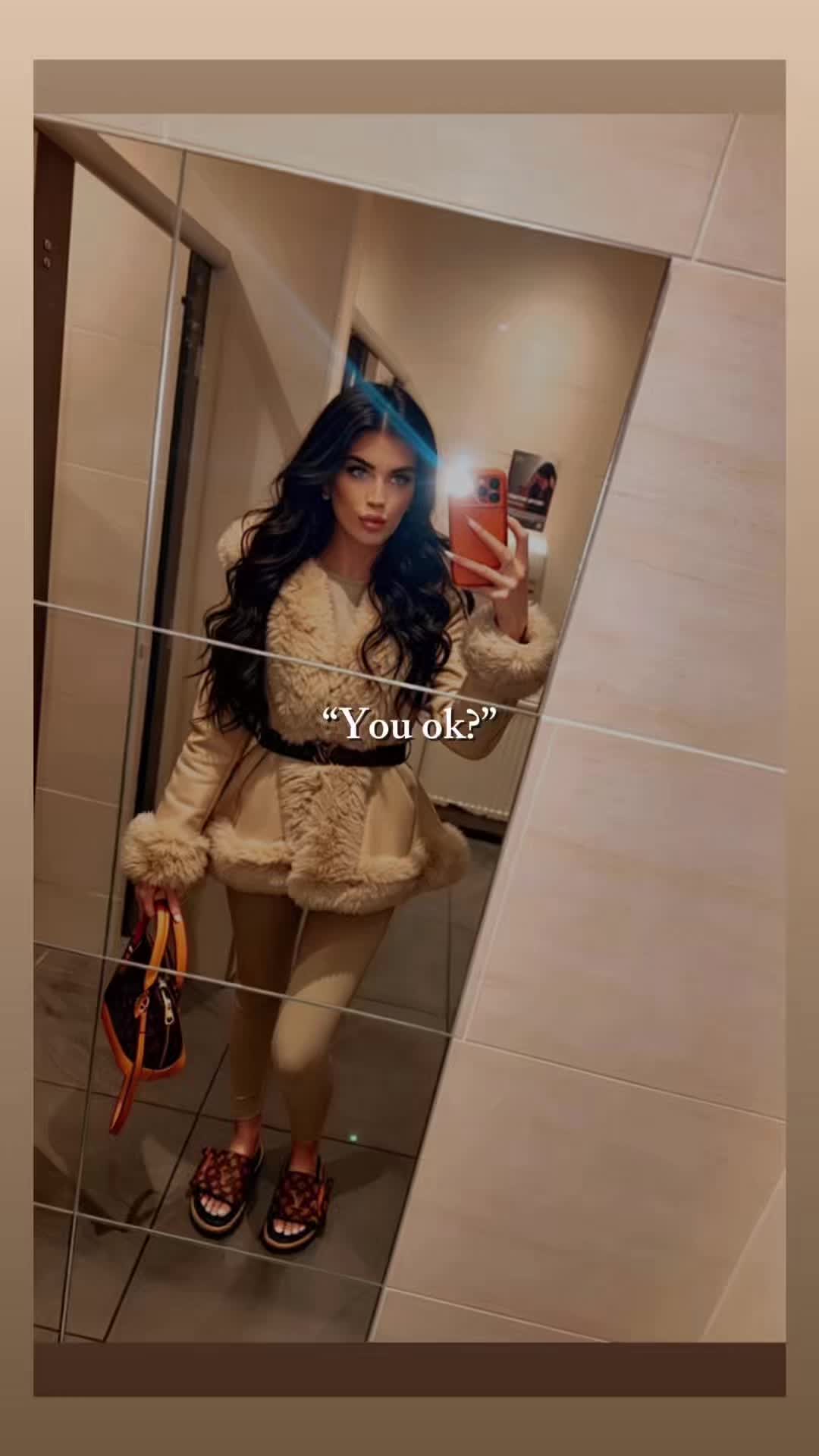 @courtny_young