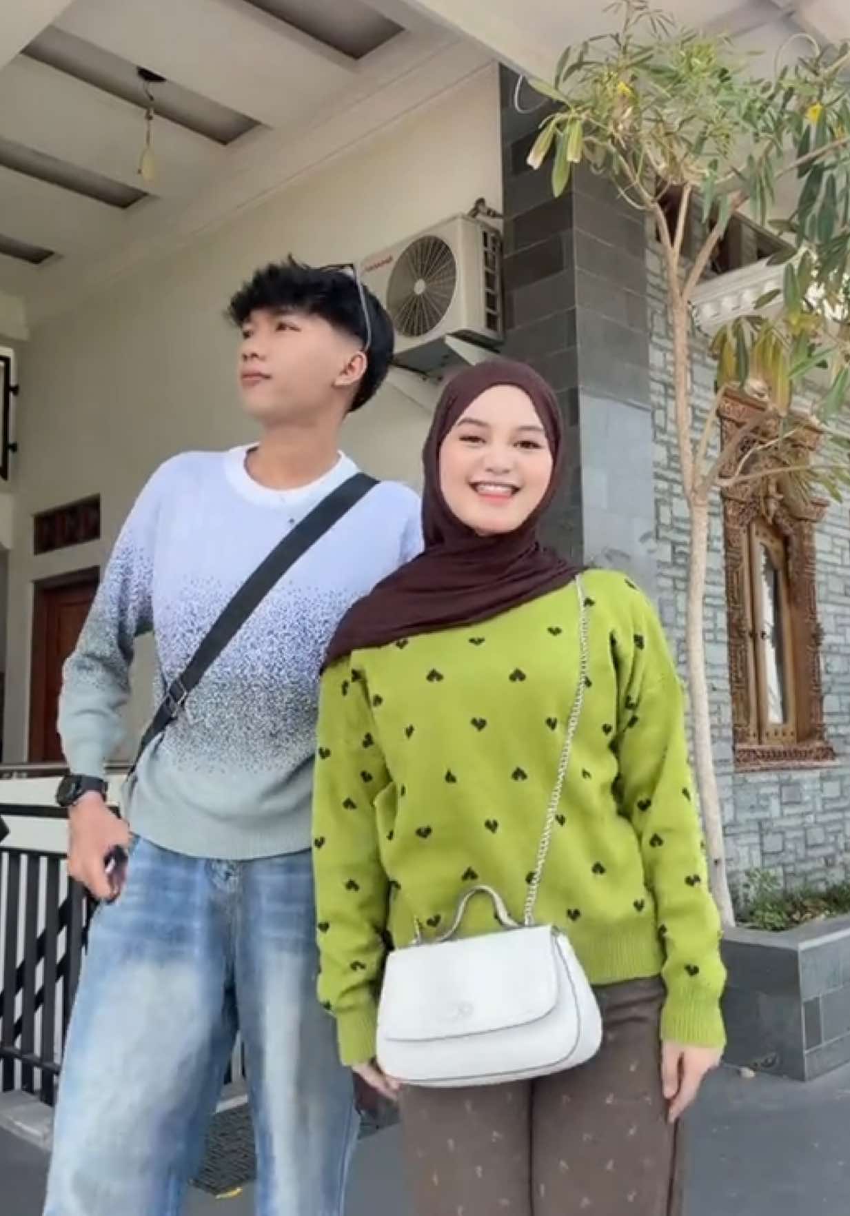 @MassDull_