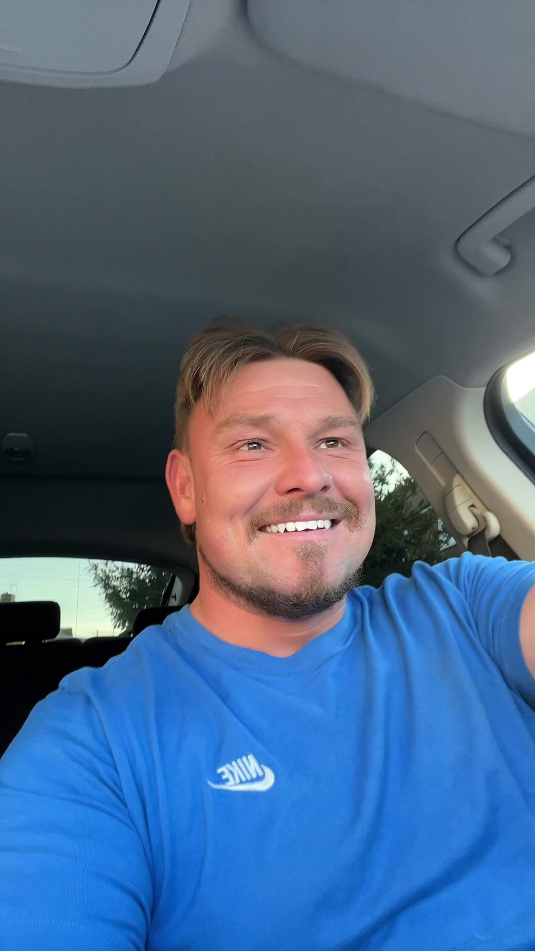 @𝐌𝐚𝐫𝐭𝐲🇬🇧