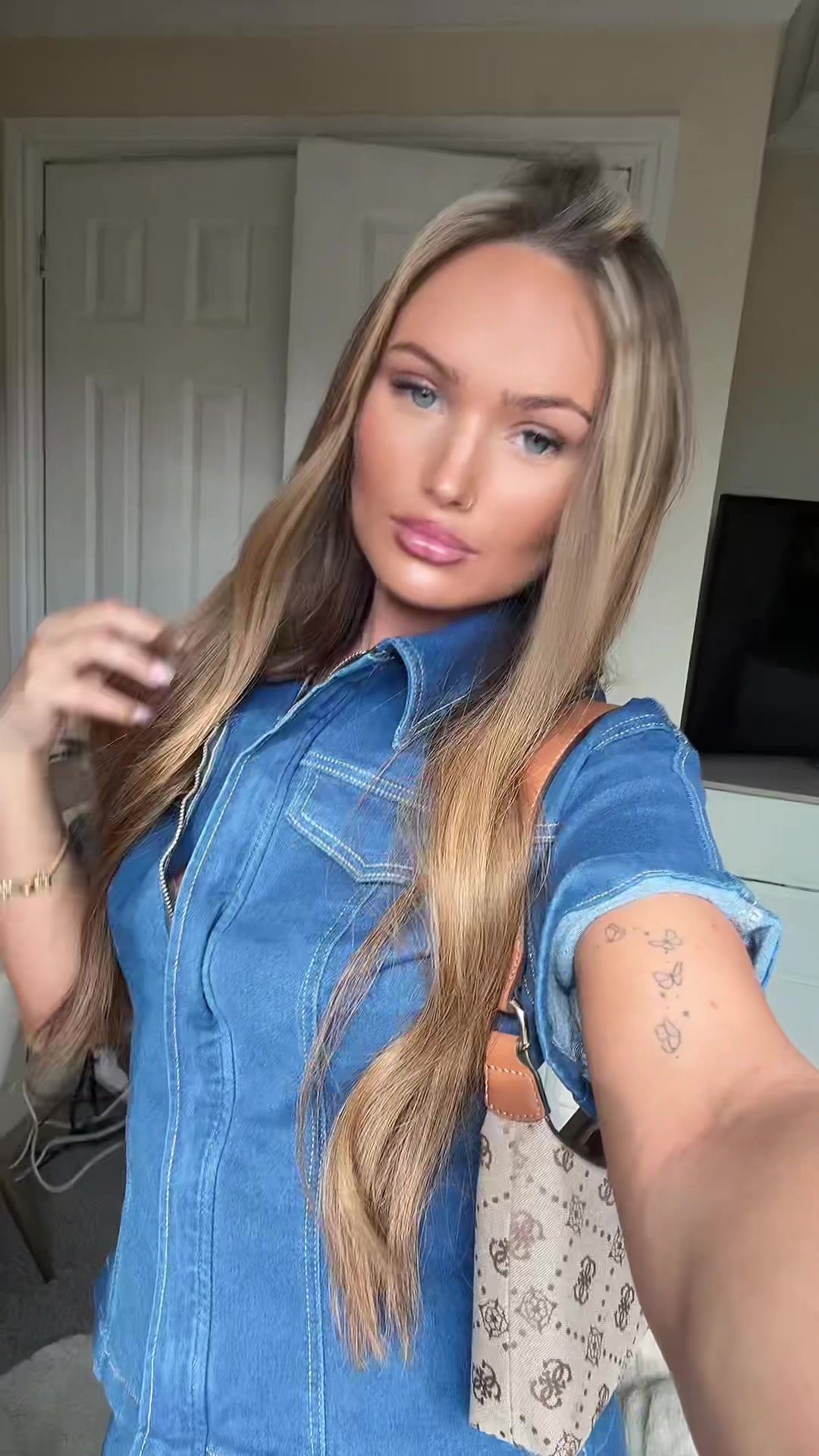 @౨ৎ Jennifer ౨ৎ