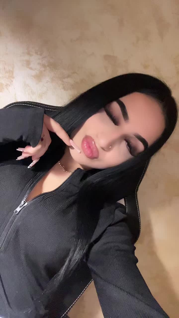 @𝐀𝐝𝐲𝐧𝐚🤍