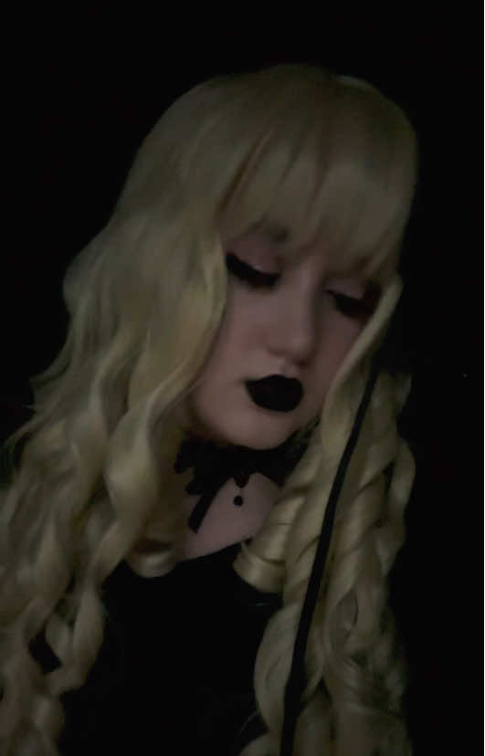 @𝐚𝐥𝐢𝐜𝐞🐇🖤