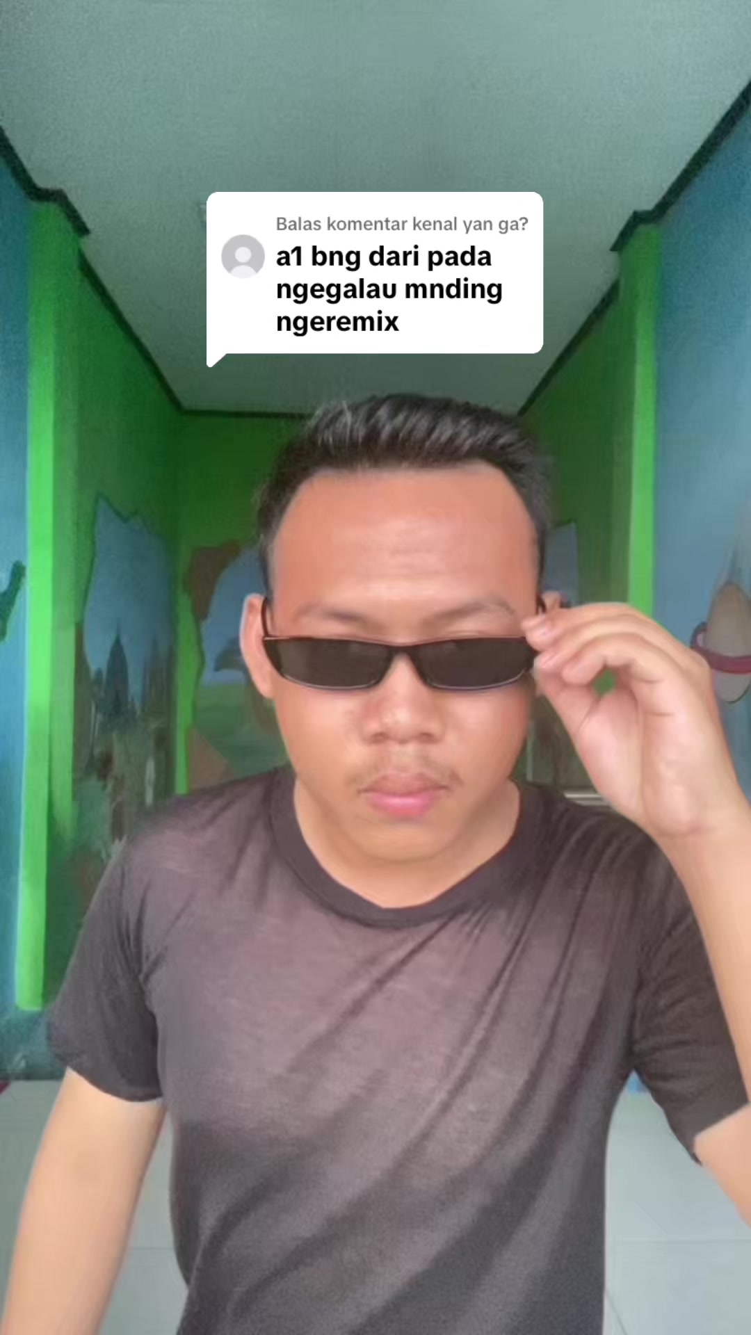 @MEGSKUY
