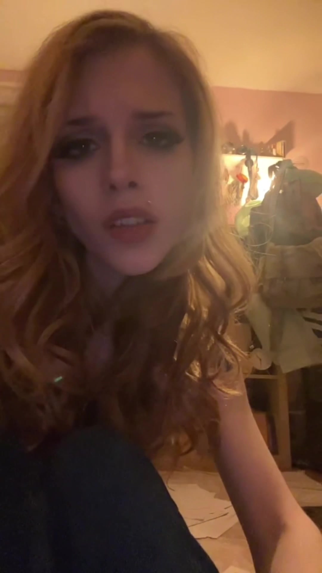 @dee