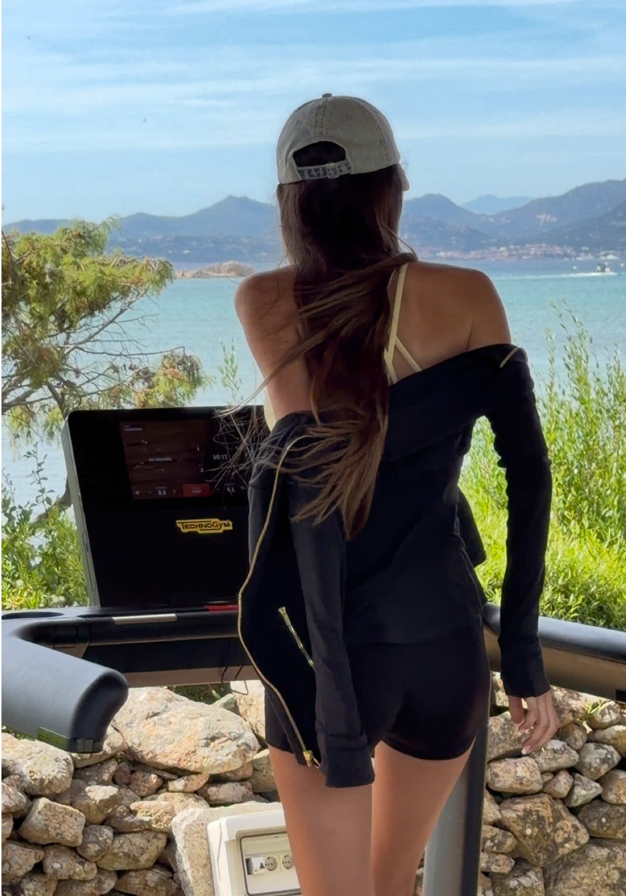 @ItsSine