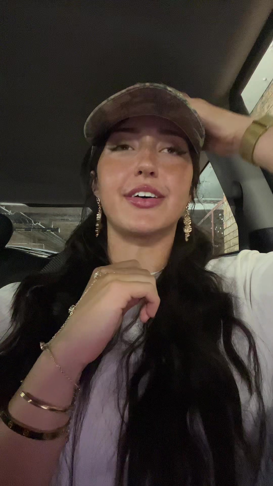 @BEE