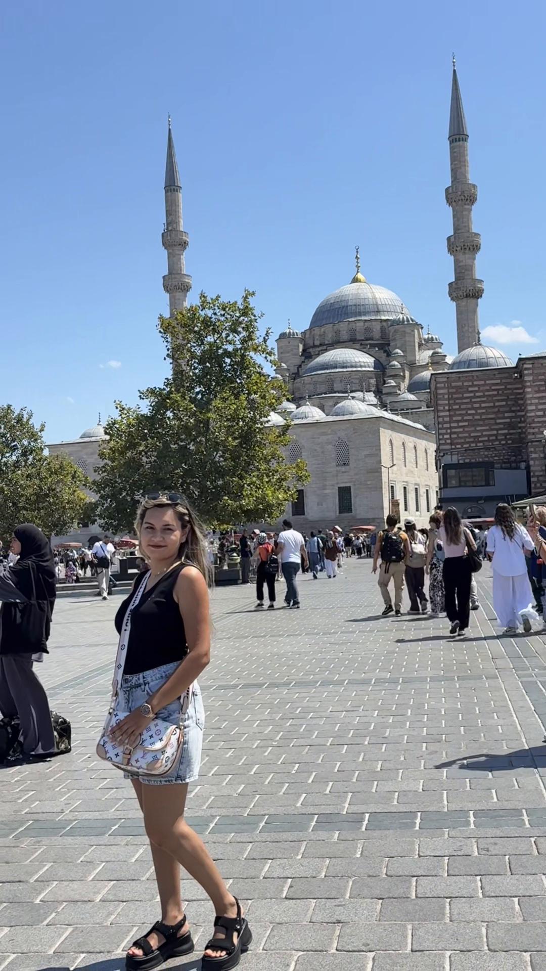 @𝒜𝒴ℒİ𝒩