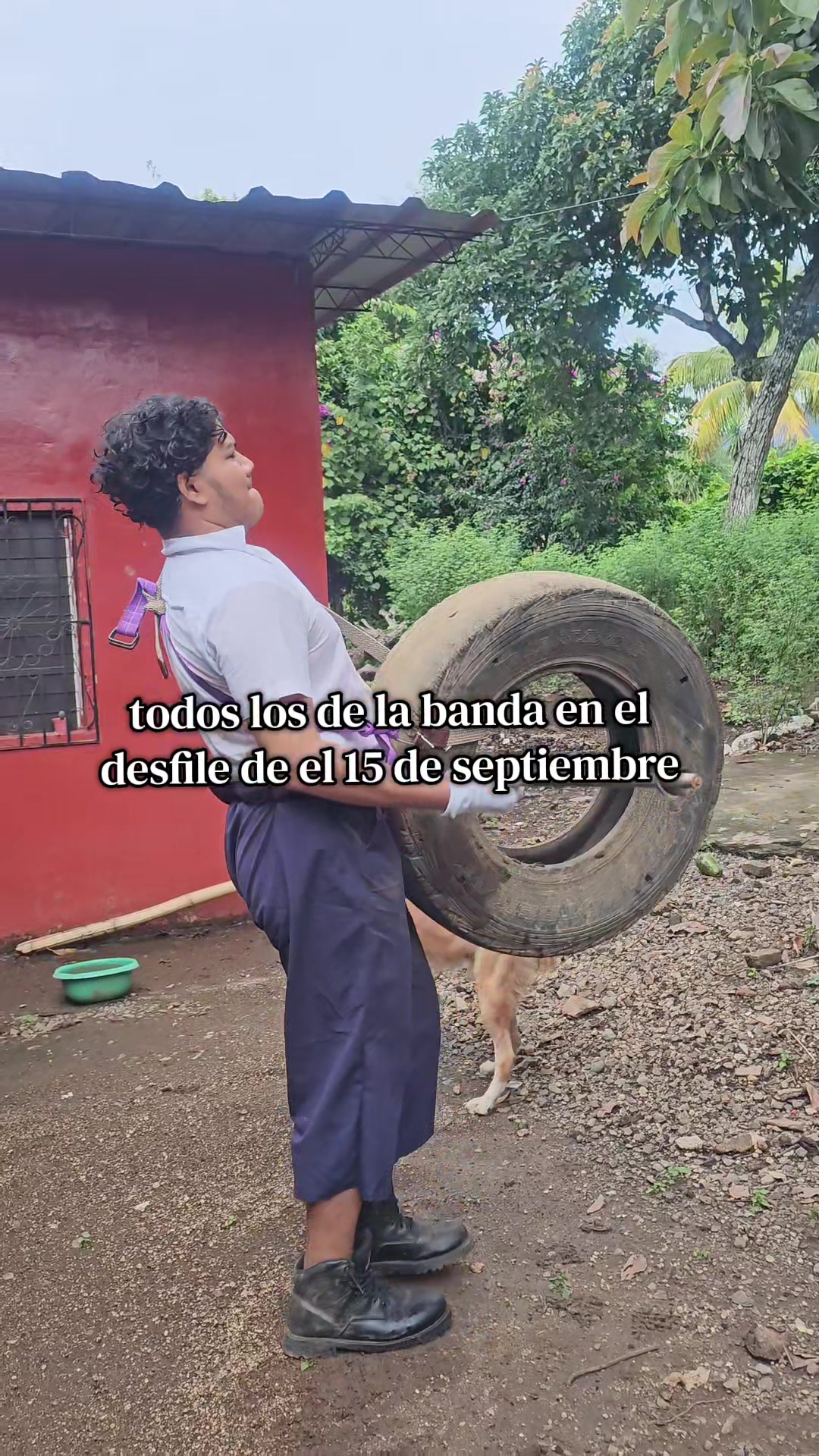 @El Gallerito Larin