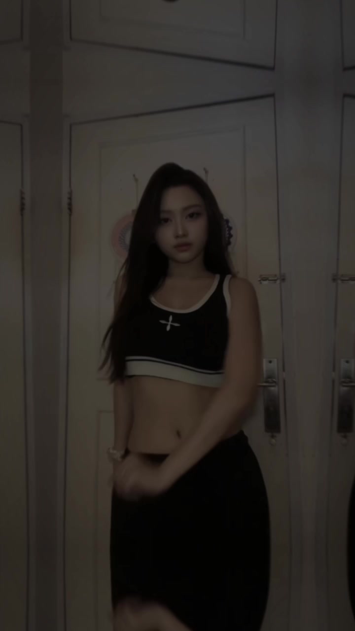 @....