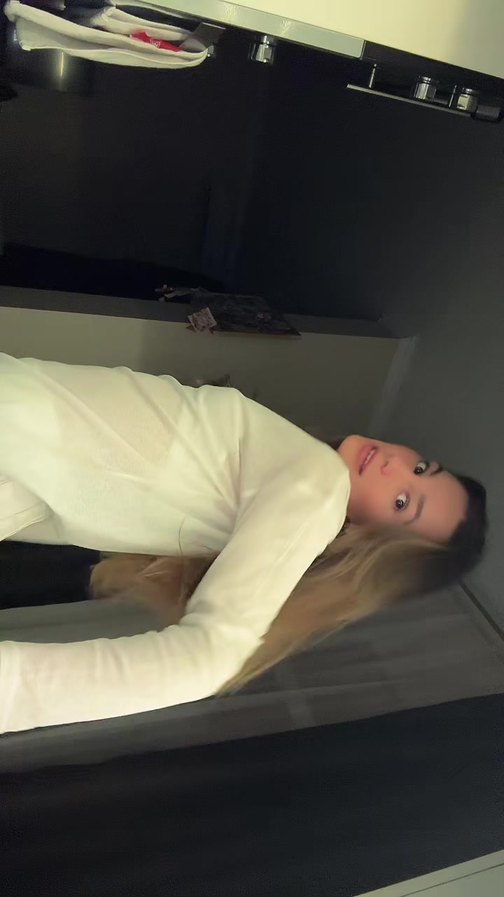 @энни