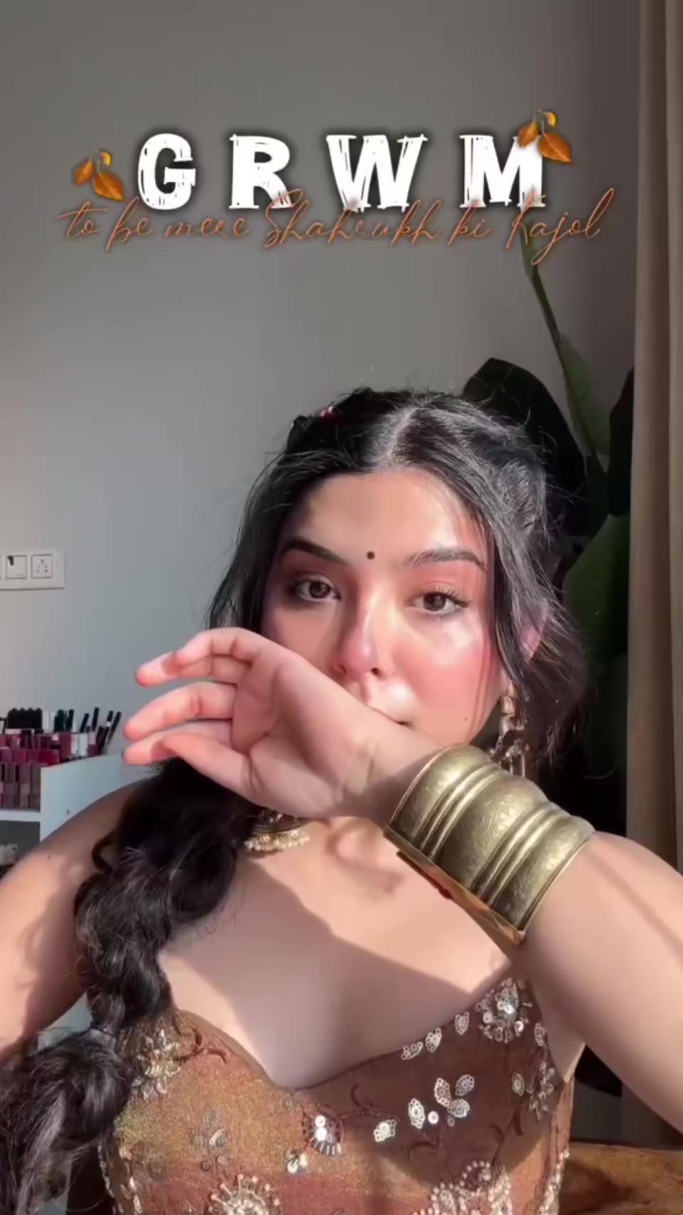 @swastikaa🥻