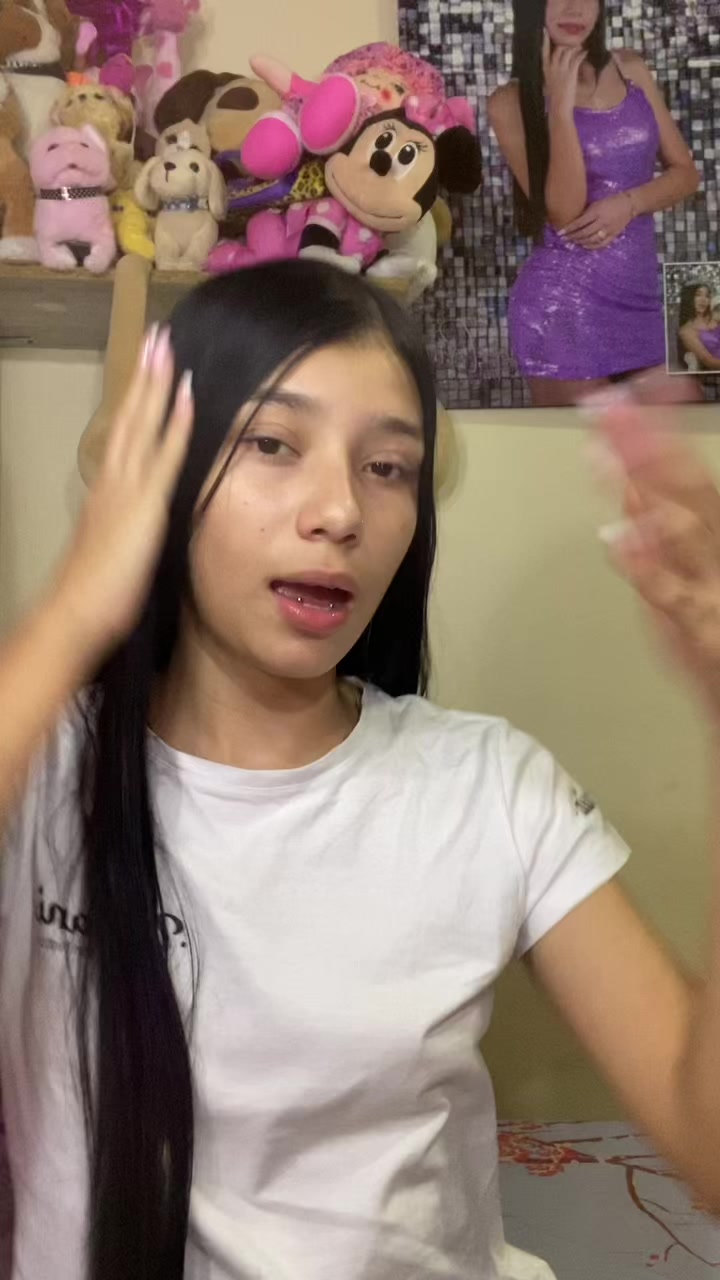 @𝓿𝒶𝓵ℯ 🍒