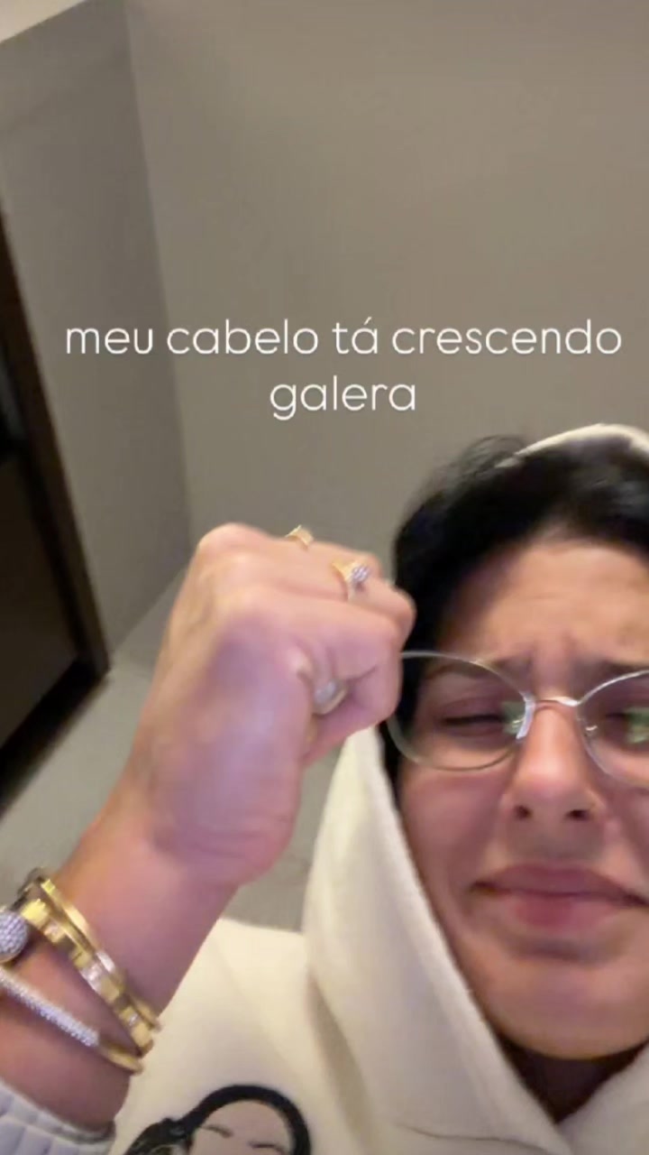@VIVI 🗣️✨🩷