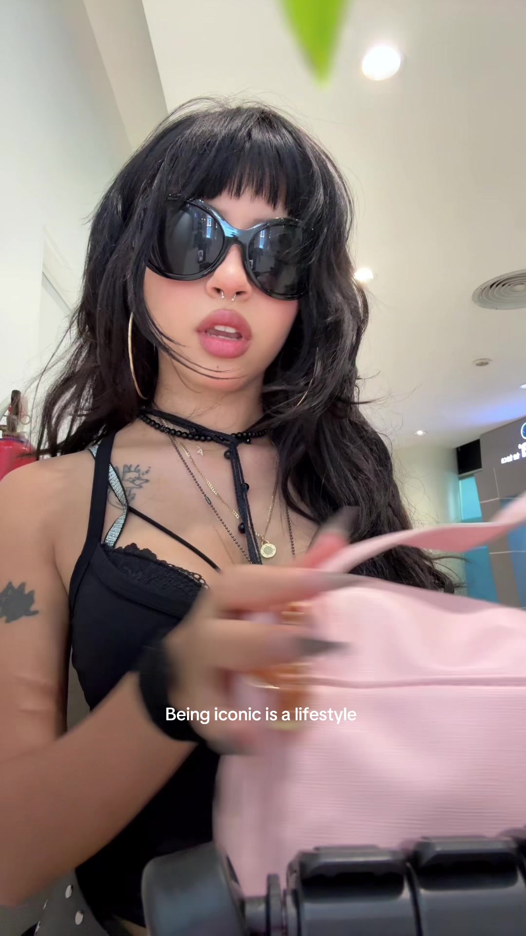@Cucaracha