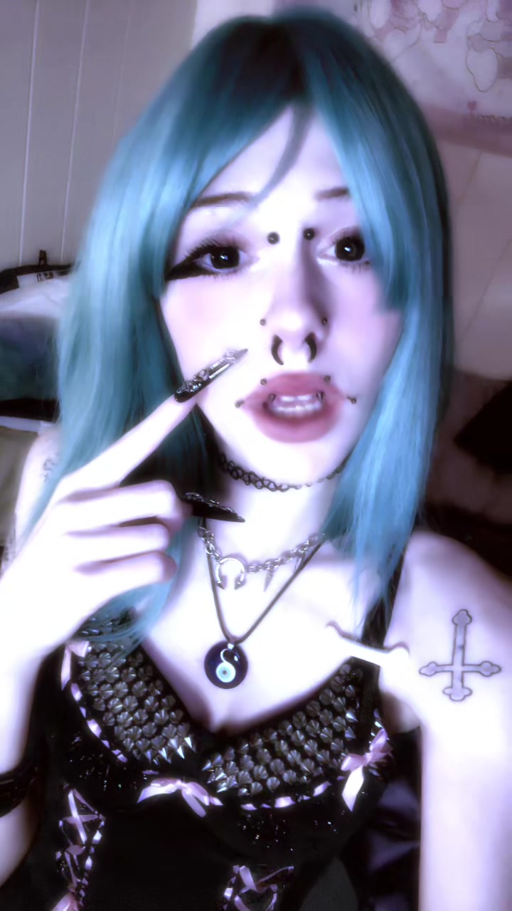 @deadgothlia