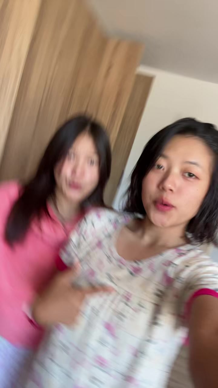 @urmona7