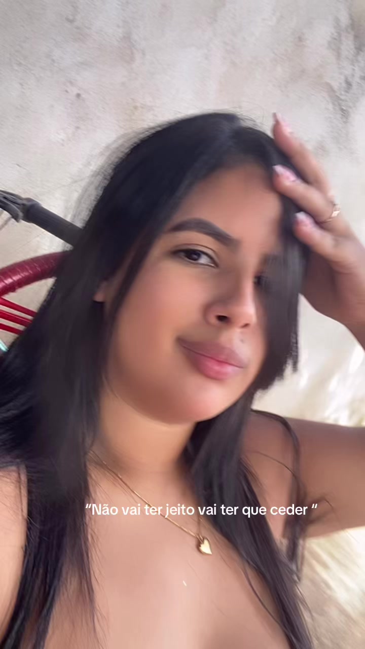 @_anafalcc