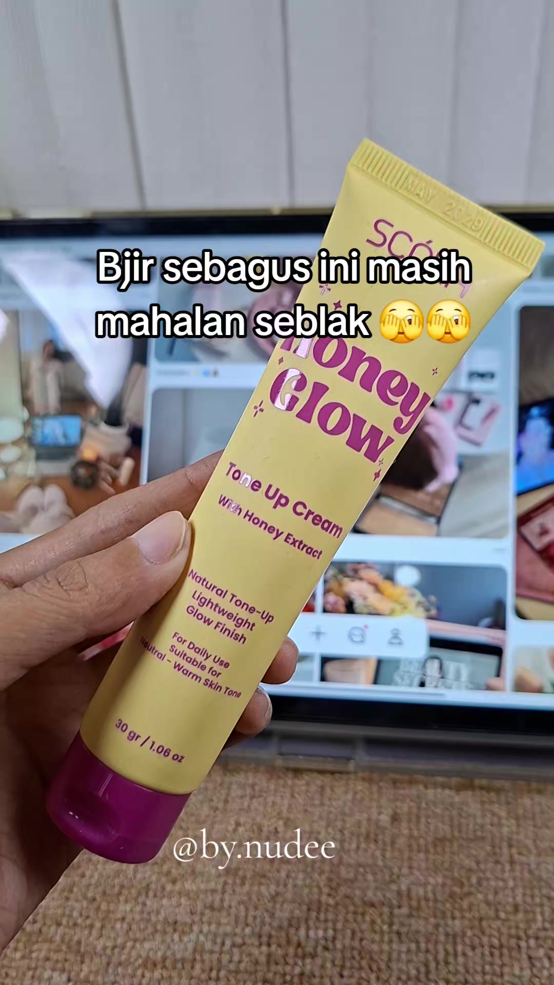 @by Nude