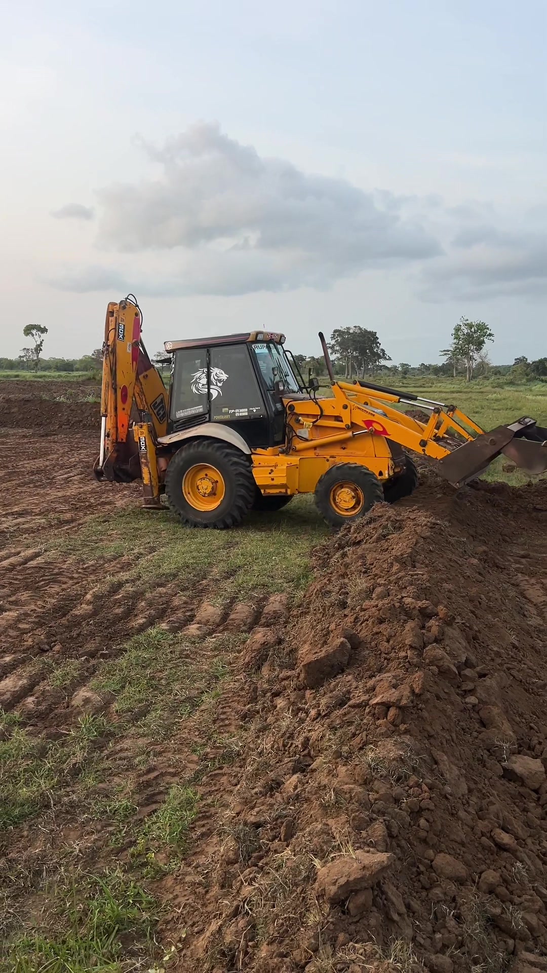 @J C B Boy || ප්&zwj;රසා 🚜
